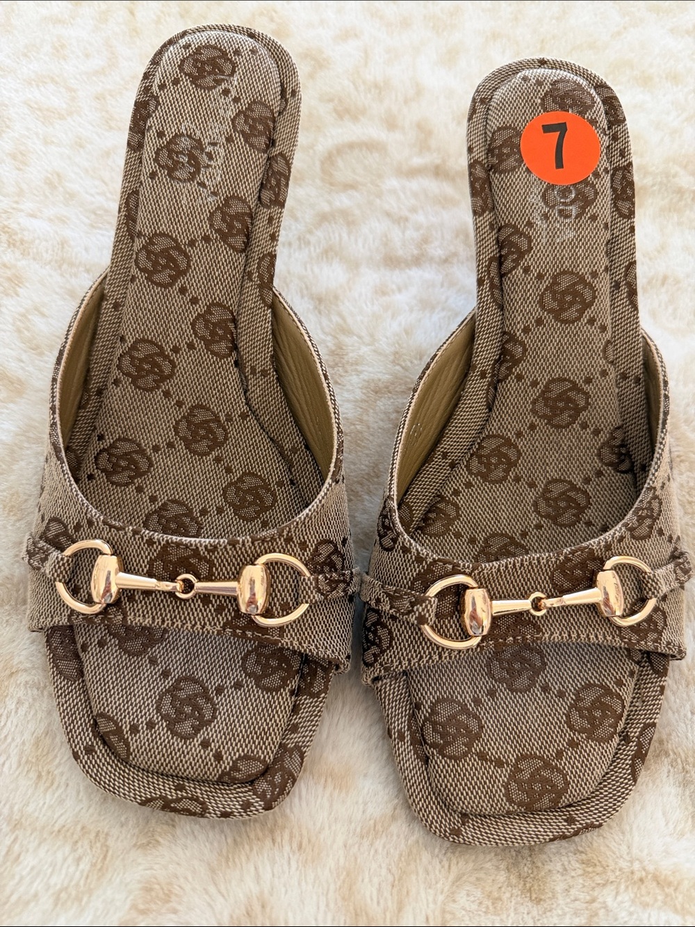Top Moda Kitten Heel Sandals Size 7 NWT - Picture 4 of 4
